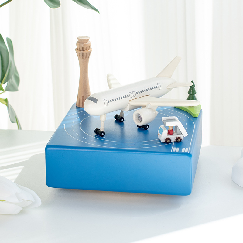 Drevená hudobná skrinka s motívom karuselu baletky, ručne vyrobená, moderný minimalistický štýl, možná tlač loga, darček k narodeninám.