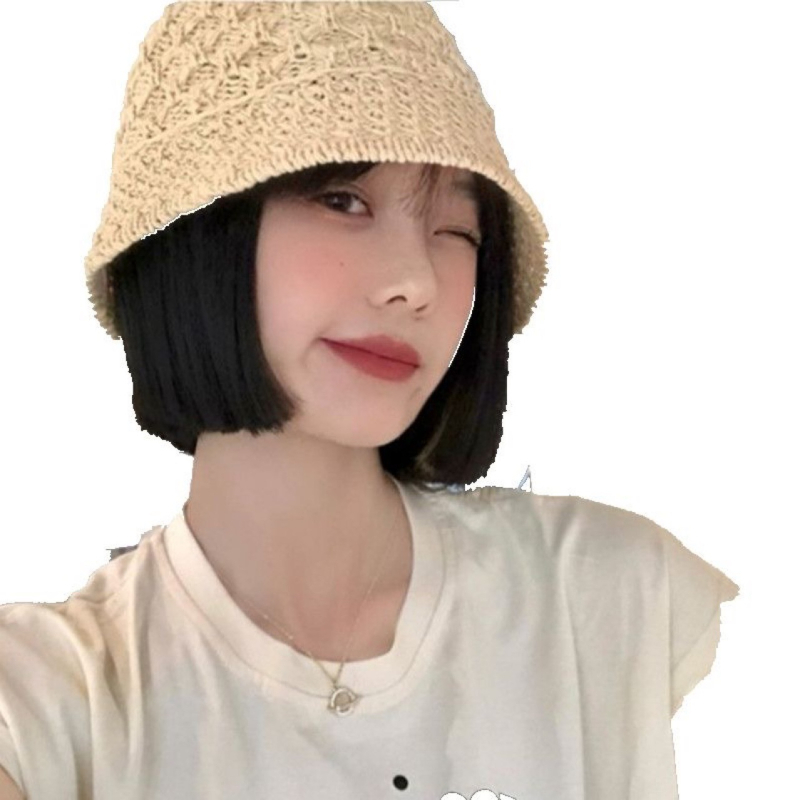 Perucă pentru păr scurt drept — stil pălărie pescărească de vară, design respirabil, fibre rezistente la temperatură, mecanism intern de prindere