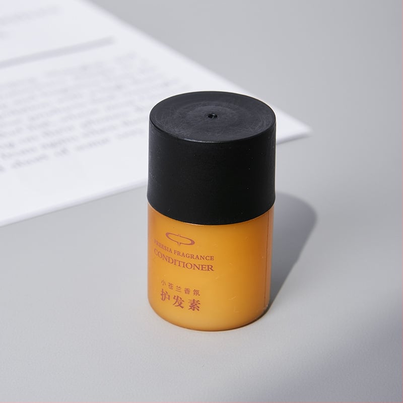 Комплект за еднократни хотелски принадлежности: четка за зъби с паста • Материал: пластмаса • Биоразградим: Да • Произход: Дзянсу • Опаковка: 1000 броя