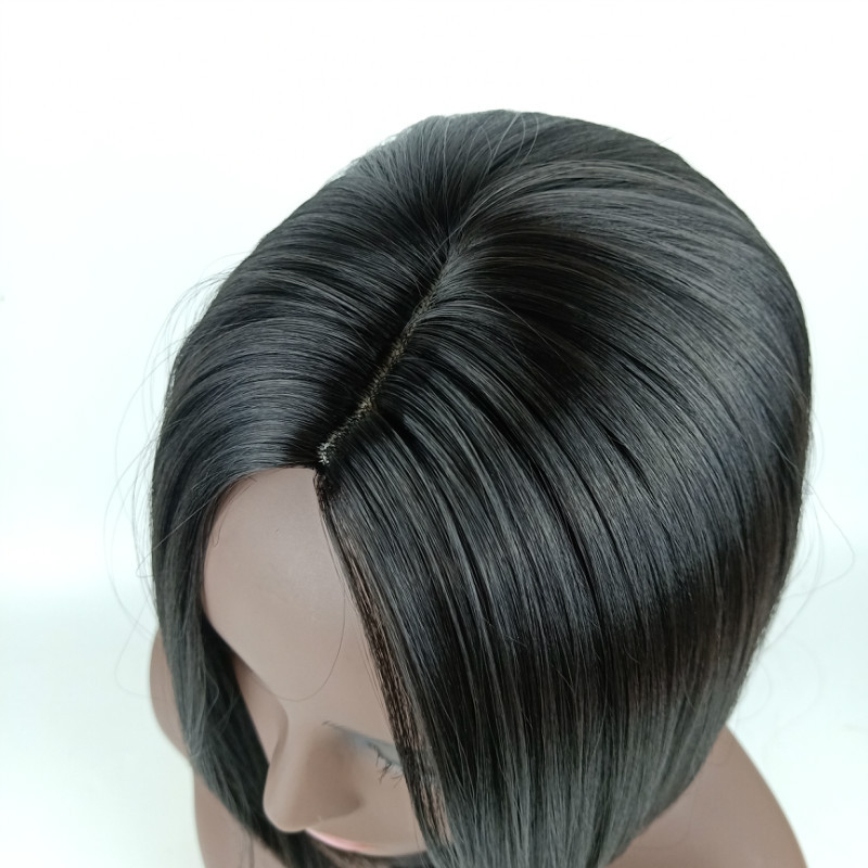 Перука с къса права коса, средни чёлки - модел 740, материал: високотемпературна нишка, може да се боядисва, марка Xiangyi