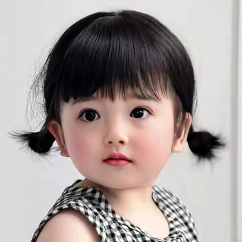 Xiangyi Model 916 Gyerekeknek szóló paróka, légies frufruval, hőálló rostokból, természetes és dús megjelenés, stílushoz