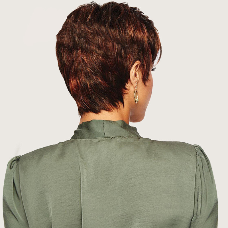 Perucă cu bucle scurte, fibre rezistente la temperatură înaltă, model 6956, breton oblic, stil Star Fashion