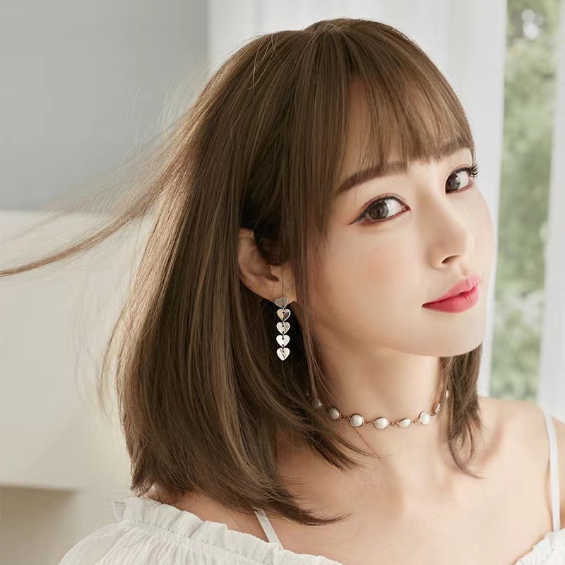 Perucă pentru femei stil coreean, lungime la umeri cu breton, păr lung, fibră sintetică rezistentă la căldură, model B1023, brand Full Camp, aspect natural, respirabil