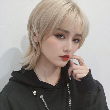 Perucă Fragrant, păr scurt, drept, breton drept, fibre rezistente la temperatură, model 320