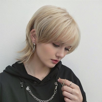 Perucă Fragrant, păr scurt, drept, breton drept, fibre rezistente la temperatură, model 320