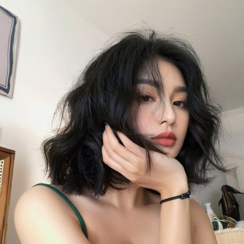 Perucă pentru femei, textură valuri de apă, fibră sintetică rezistentă la temperaturi, potrivită pentru vopsire și ondulare