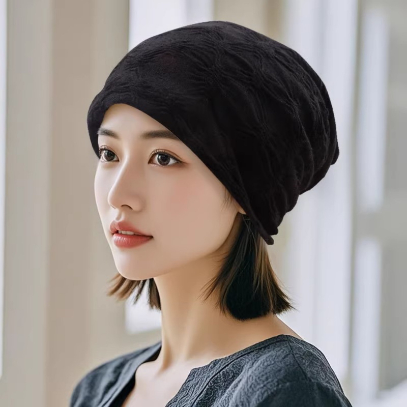 Set pălărie și perucă: coc scurt, beanie tricotată; Modelul 005; Tehnologie de procesare: mecanism; Păr din sârmă rezistentă la temperaturi înalte; Nu poate fi vopsit sau perimat; Potrivit pentru toate formele feței și tonuri de piele