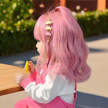 Perucă pentru copii, roz, bucle medii-lungi, fibre sintetice rezistente la temperatură, acoperire completă a capului, modelul 919, poate fi vopsită și îndreptată, mecanism
