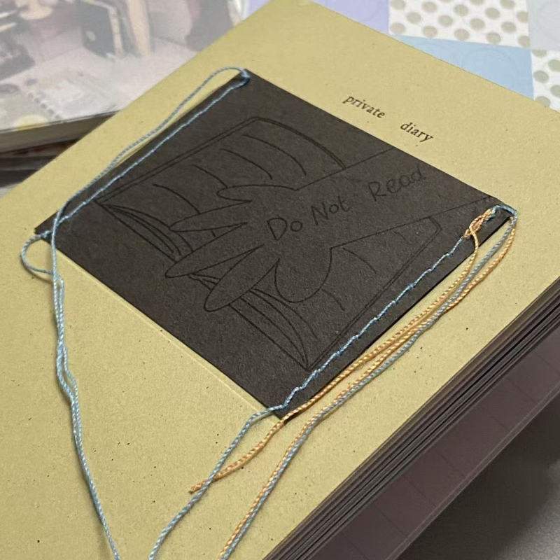 Caiet cu legare lipită, material text PVC, greutate hârtie 2 g/m², până la 50 pagini, stil japonez și coreean