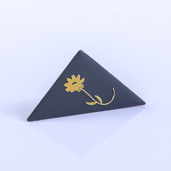 Személyre szabott fém címkék – anyagok: réz, vas, alumínium, nikkelezett ötvözet, rozsdamentes acél; nyomtatás: szitanyomás; testreszabás: igen; alkalmazások: különféle fém címkék