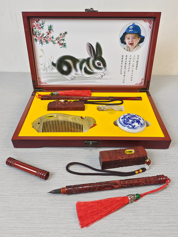 Lanugo pero za uspomenu na plodovu kosu – DIY komplet s metalnim komponentama, pakiran u vrećicama