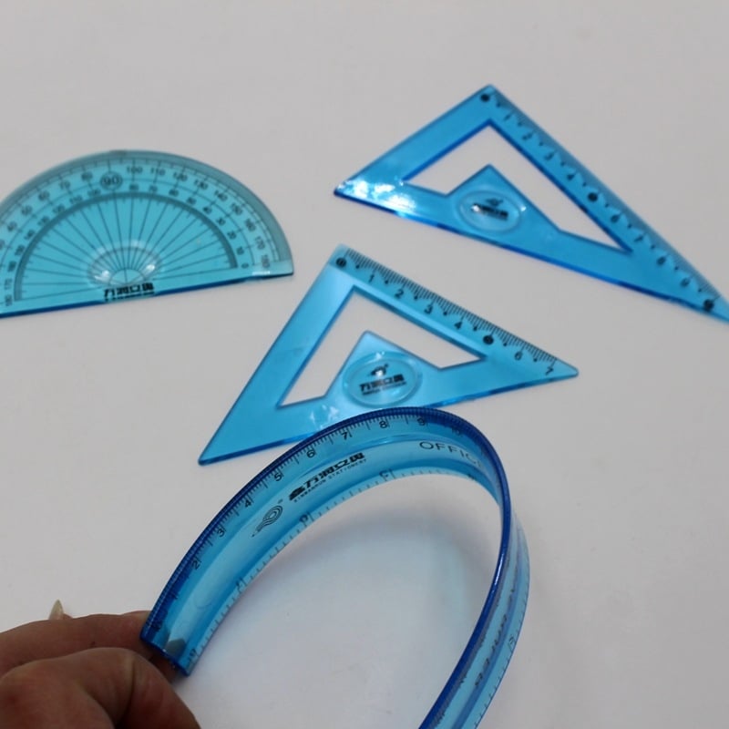 Plastični set ravnala od 4 komada: ravnalo, set kvadrati i kutomjer – Marka JQ, model 123