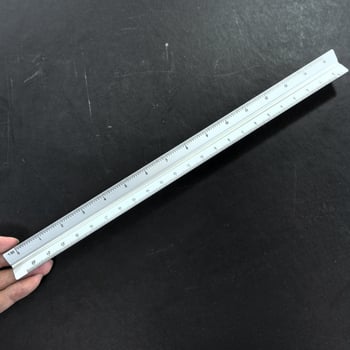 Τριγωνικός μεταλλικός χάρακας μέτρησης με έξι κλίμακες κράματος για ακριβές σχέδιο