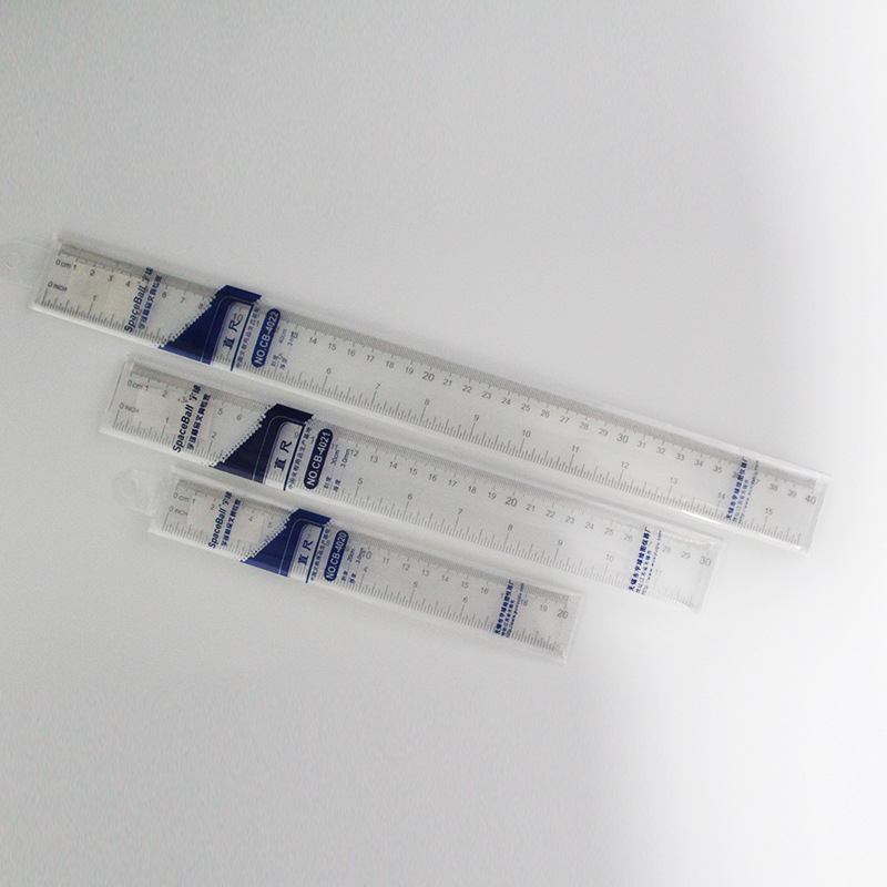 Prozirno PS ravnalo za crtanje, školske potrepštine, model SP CB-4020/4028, težina 100 g, materijal PS, pakiranje PVC, jedinica cm