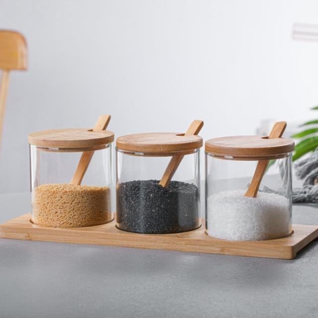 Stakleni set posuda za začine u kuhinji, za čvrste začine, trodijelni set, mogućnost otiska logotipa, moderni minimalistički stil