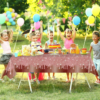Plastični stolnjak, crtani stil, rekvizita za uređenje prostora