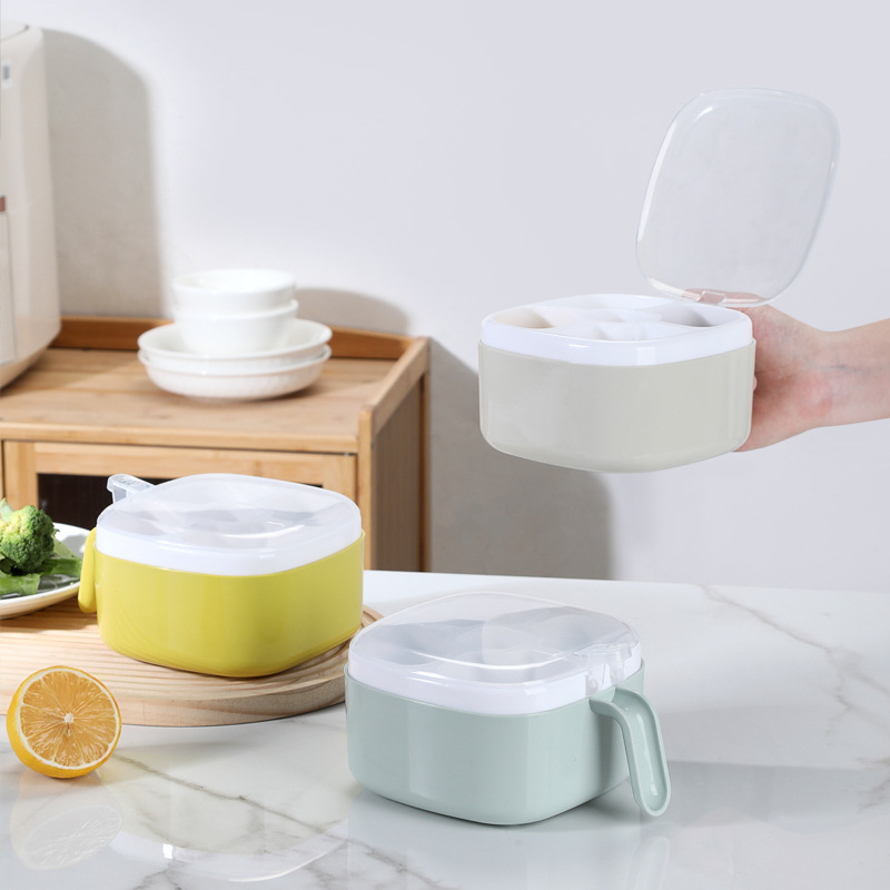 Kutija za začine sa četiri odjeljka i poklopcem – plastika, za čvrste začine, moderni minimalistički dizajn