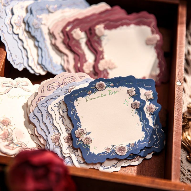 Rose Island pachet de trei foițe de notițe din hârtie cu relief tridimensional și ștampilare cu presiune fierbinte pe un fundal retro, în stil artă modernă.