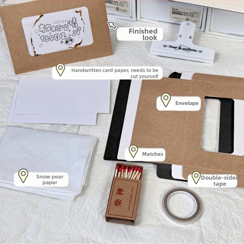 Felicitare din carton, realizată manual, stil simplu și modern, potrivită pentru nunți și zile de naștere.