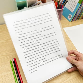 Dosar plastic în formă de L, cu buzunare de inserție, pentru o singură pagină