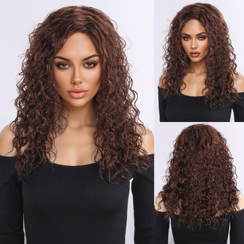 Perucă lungă buclată, cu despărțire medie, fibră sintetică rezistentă la temperaturi înalte, poate fi vopsită și periată, breton drept sau înclinat