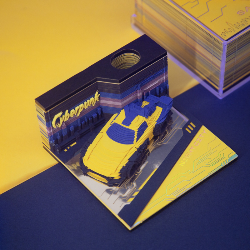 Calendar 3D din hârtie cu Turnul Pisa și blocnotes – piesă decorativă de birou; material: hârtie specială; tehnică: tăiere 3D din hârtie; ambalaj: cutie transparentă din acril