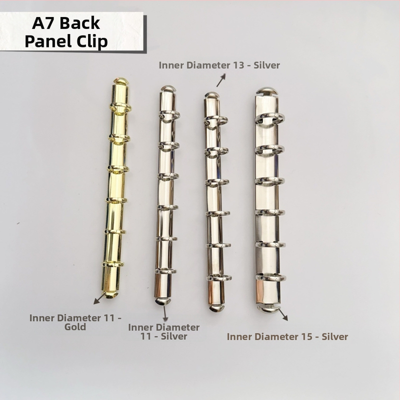 Portofel din fier cu finisaj nichelat; tip spate M5 binder; clips pentru placa de spate A6; clips pentru găuri A5