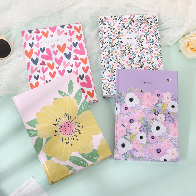 Caiet cu copertă dură închisă — Copertă din hârtie, hârtie 100 g, din pulpă brută de lemn, 1–50 de pagini, stil drăguț japonez/coreean