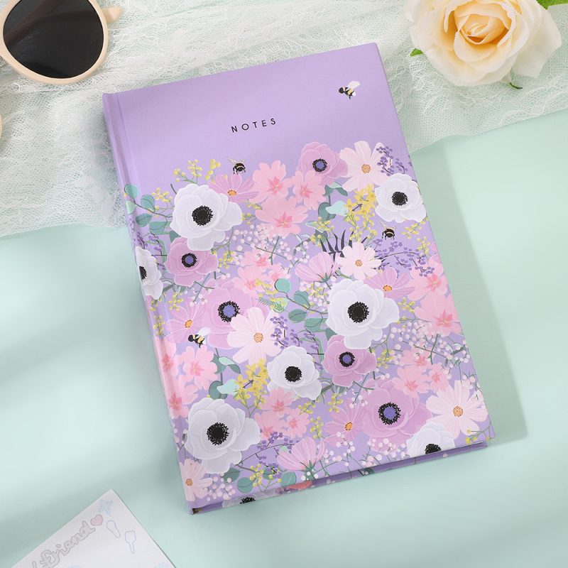 Caiet cu copertă dură închisă — Copertă din hârtie, hârtie 100 g, din pulpă brută de lemn, 1–50 de pagini, stil drăguț japonez/coreean