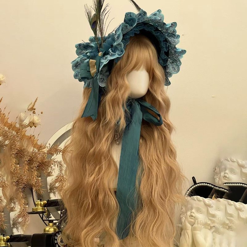 Perucă pentru femei: păr lung buclat cu breton, fir rezistent la temperaturi înalte, mecanism de prelucrare