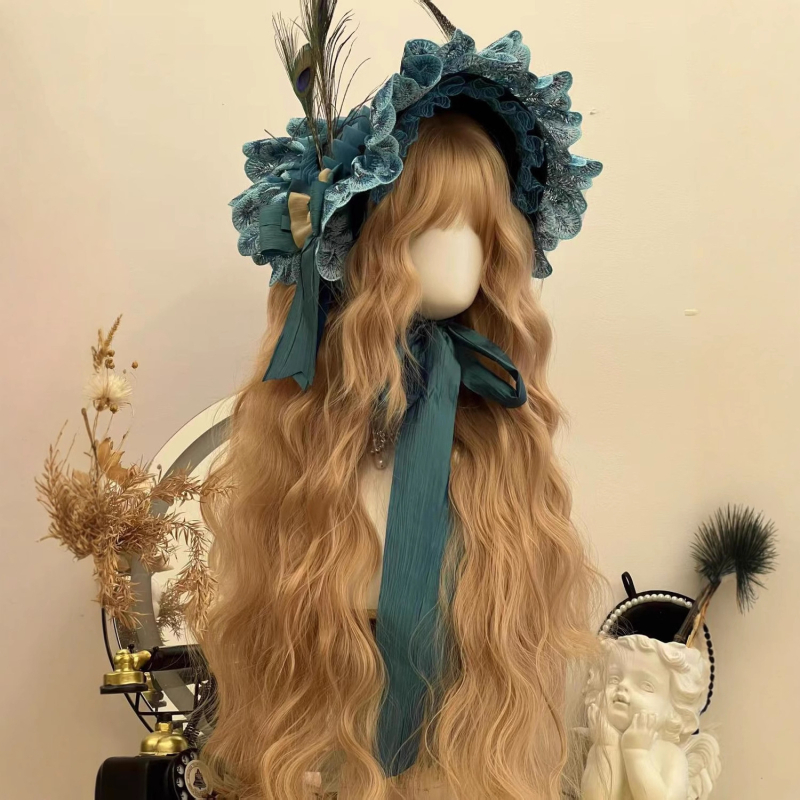 Perucă pentru femei: păr lung buclat cu breton, fir rezistent la temperaturi înalte, mecanism de prelucrare