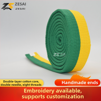 Bandă pentru karate și taekwondo cu broderie, material din amestec de bumbac, căptușeală din bumbac, lungime reglabilă, pentru antrenamente și examene în arte marțiale