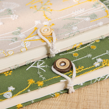 Caiet cu copertă din material textil, legare cu sârmă, Dowling hârtie, 98 gsm, 200-300 pagini, stil creativ