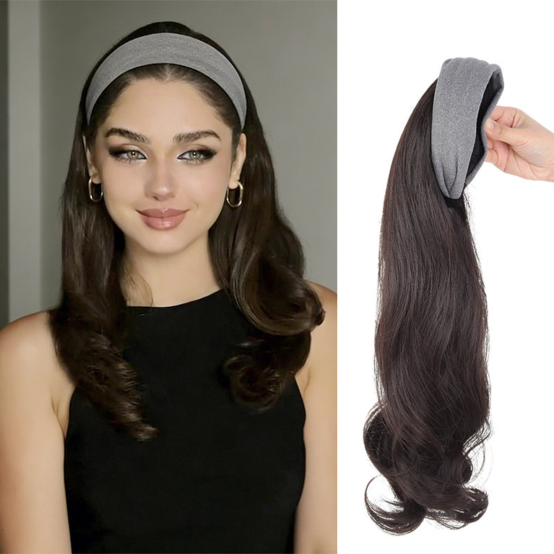 Păr lung, ondulat cu valuri mari, fibre din mătase rezistente la temperaturi înalte, stil natural, bandă de cap cu Velcro detașabilă