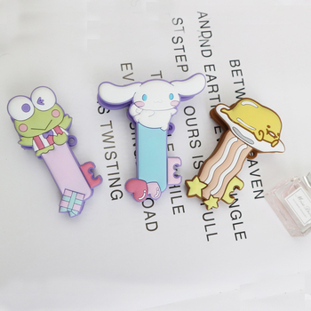 Breloc cu clip acrilic din PVC moale, design desen animat, ambalaj OPP separat, timp de probă de 7 zile