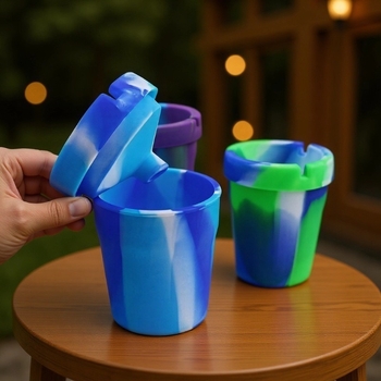 Scrumieră auto din silicon, portabilă, rezistentă la foc, cu spațiu de depozitare