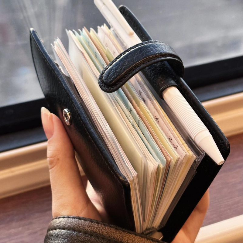 Notebook cu foi detașabile, copertă din hârtie, pagini din pulpă de lemn, hârtie 40 g/m², stil birou