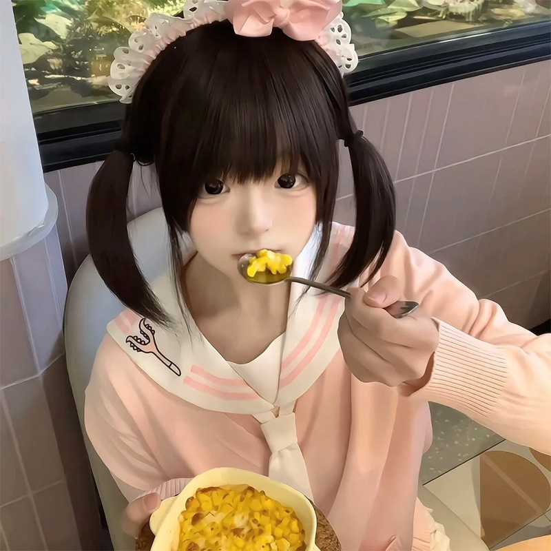 Perucă pentru femei, păr scurt drept, model A-03, fire rezistente la temperaturi înalte, mecanism de fabricație, breton drept sau înclinat