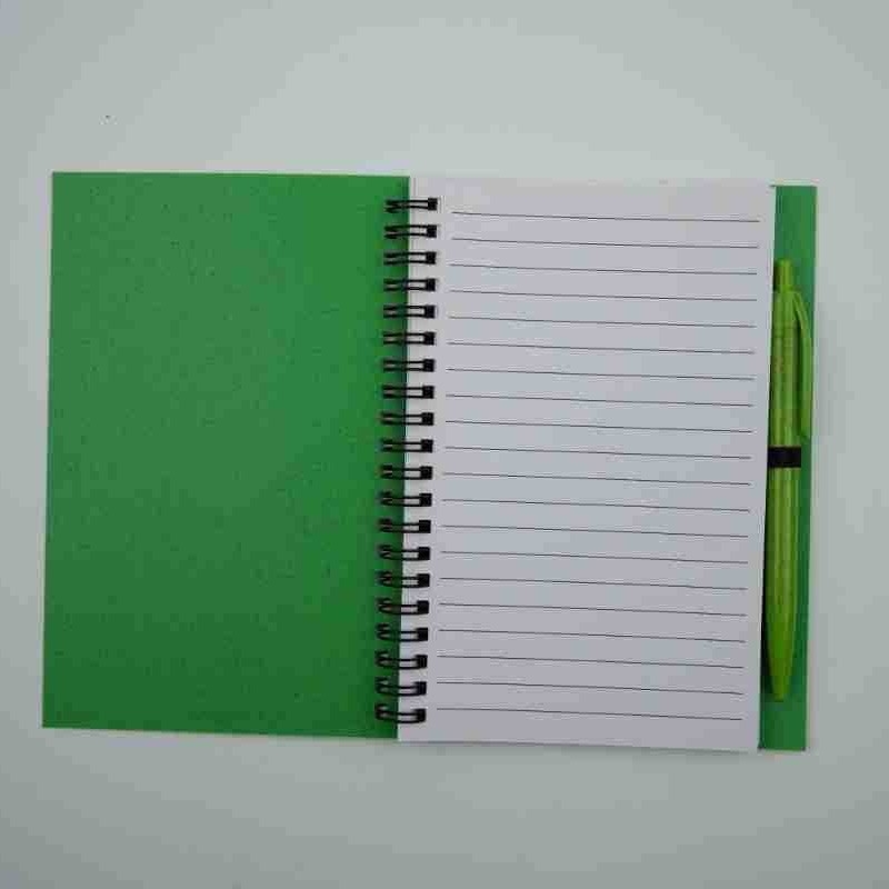 Caiet – Legătură cu foi detașabile; hârtie interioară din pulpă de lemn, 70 g/m², 50–100 pagini, Stil birou (Legătură: foi detașabile; Material: pulpă de lemn; Greutate: 70 g/m²; Pagini: 50–100)