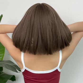 Perucă scurtă, păr drept și breton drept, fibre sintetice rezistente la temperaturi înalte, model wl1148-1