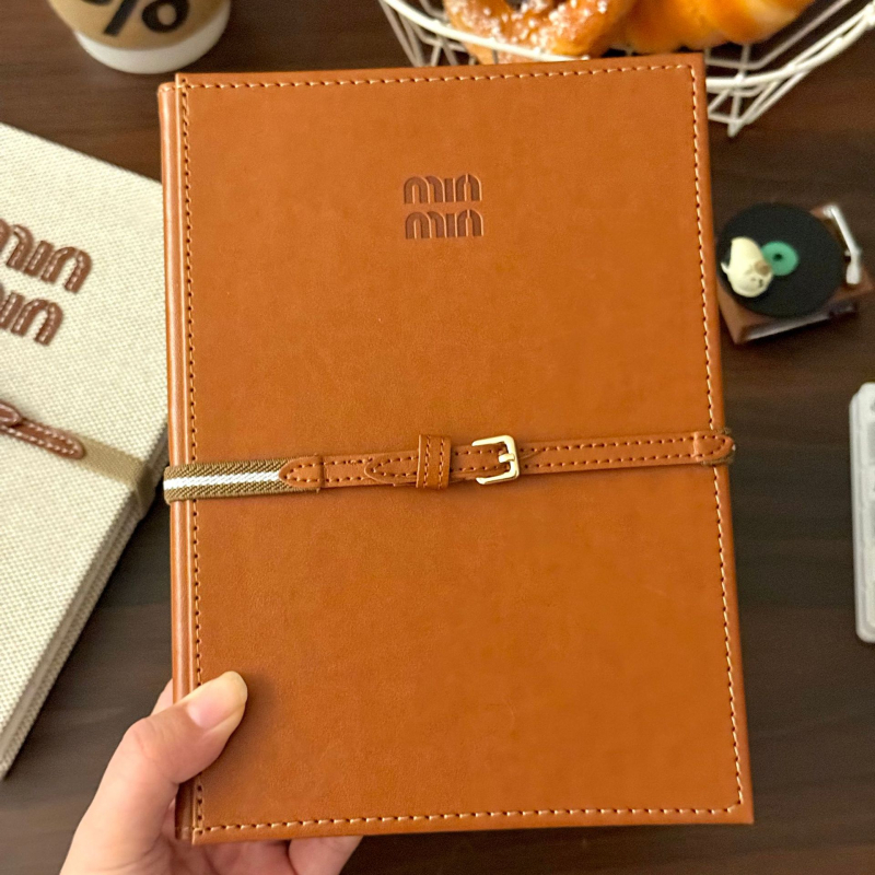 Bloc-notes cu legătură Wire-O, hârtie 80 g/m², 50–100 de pagini