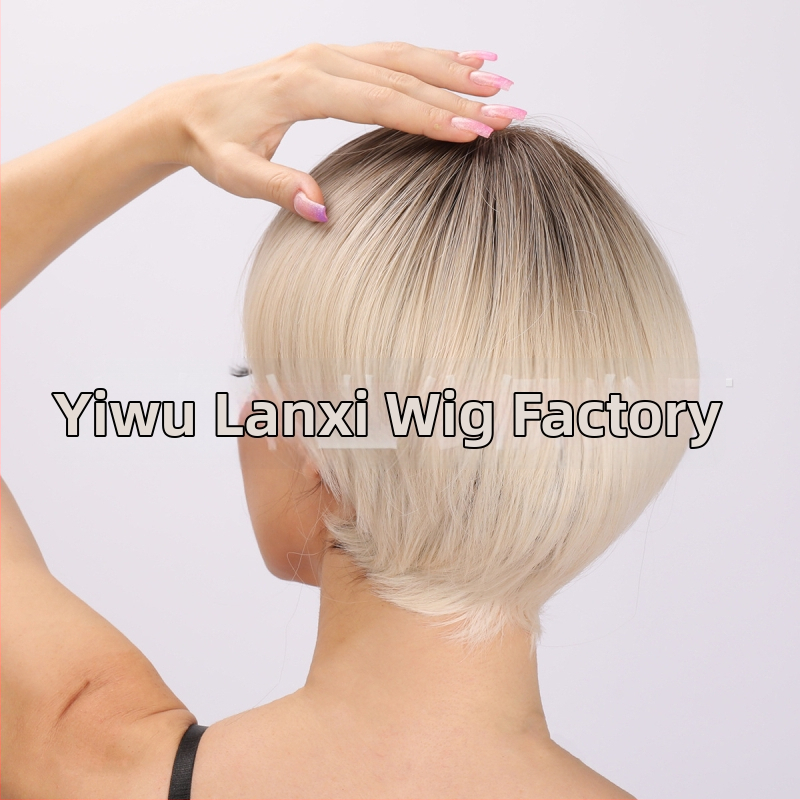 Perucă păr scurt drept cu breton înclinat pentru femei • fibre sintetice rezistente la temperatură • poate fi vopsită • model SM166-1