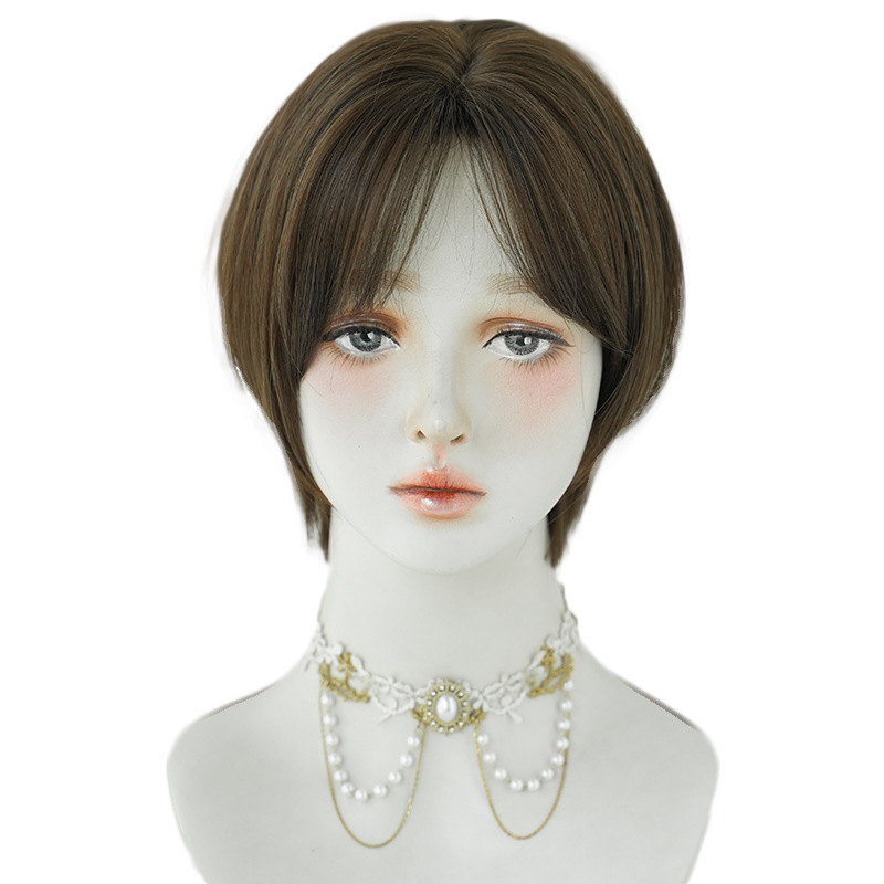 Perucă scurtă din fibre termorezistente, model D-138, stil peste cap (pulover), pufoasă, naturală și respirabilă, pentru purtare zilnică, poate modifica forma