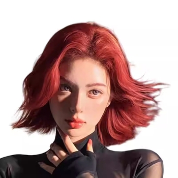 Prirodna kratka kovrčava perika sa srednjim dijelom i bočnim pramenovima, vlakna od visokotemperaturne svile, može se bojiti ili trajno kovrati.