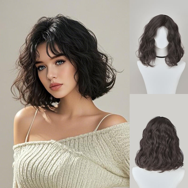 Perucă pentru întreaga cap, din fibră sintetică rezistentă la temperaturi, cu bucle lungi naturale sau păr drept, stil zilnic; franjă: dreaptă sau pe lateral; nu poate fi vopsită sau tratată permanent