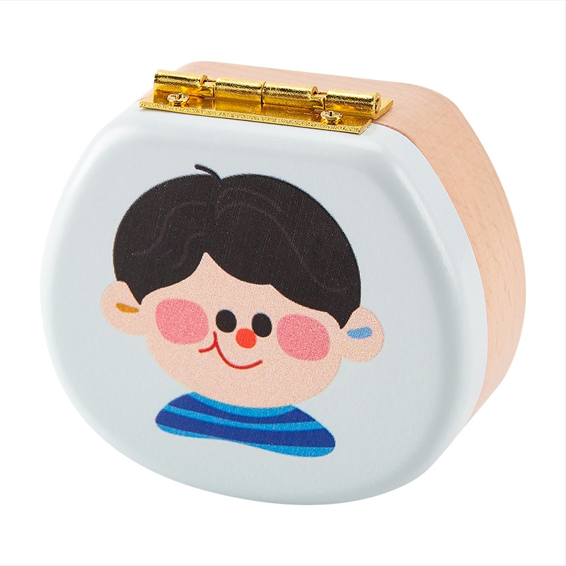 Drvena kutija uspomena za mliječne zube i djetetovu kosu