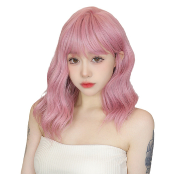 Perucă LC210-1, oneNonly — păr de mătase, breton scurt buclat Qi, stil cosplay japonez-coreean drăguț