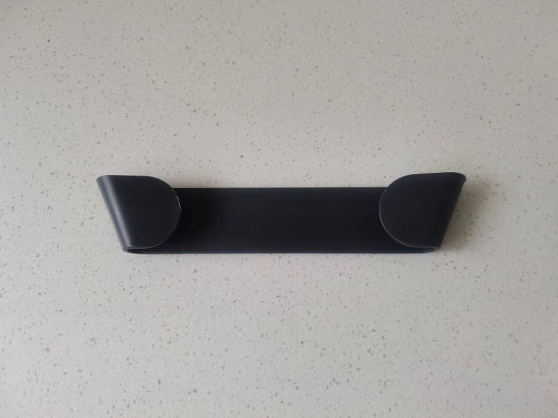 Stalak za poklopce na zid, bez bušenja, plastični materijal, modern minimalistički dizajn – Benyi