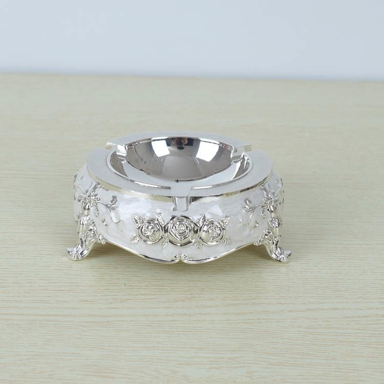 Cenușar din aliaj, în stil european, cu breloc, de unică folosință, imprimare logo disponibilă