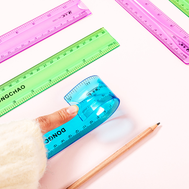 Rigla moale din plastic 1320 – flexibilă, dreptunghiulară, greutate netă 200 g, imprimare siglă disponibilă